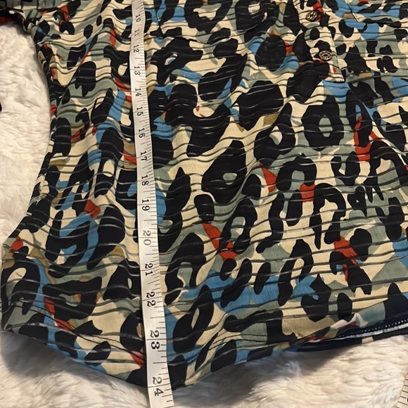 Cathy Women's Leopard Print Striped Roll-Tab Sleeve blouse. Stretch size LP - Picture 7 of 7